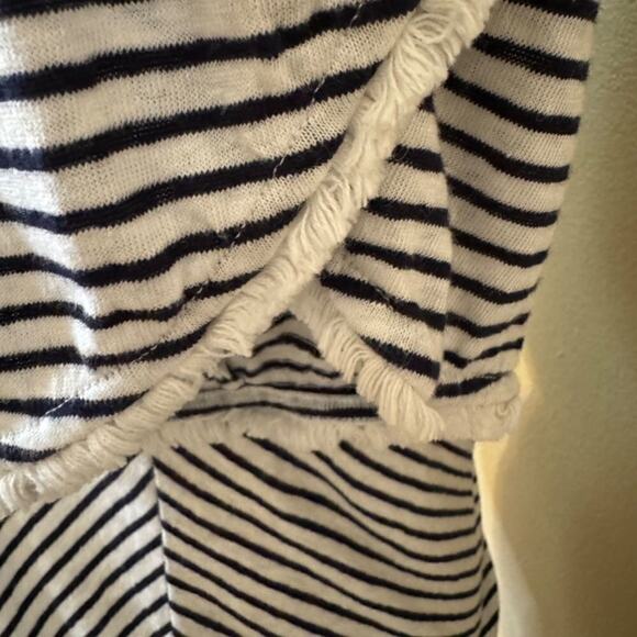 Chico's top black & white striped linen short sleeve fringe detail   Sz 2 US L - Picture 6 of 8
